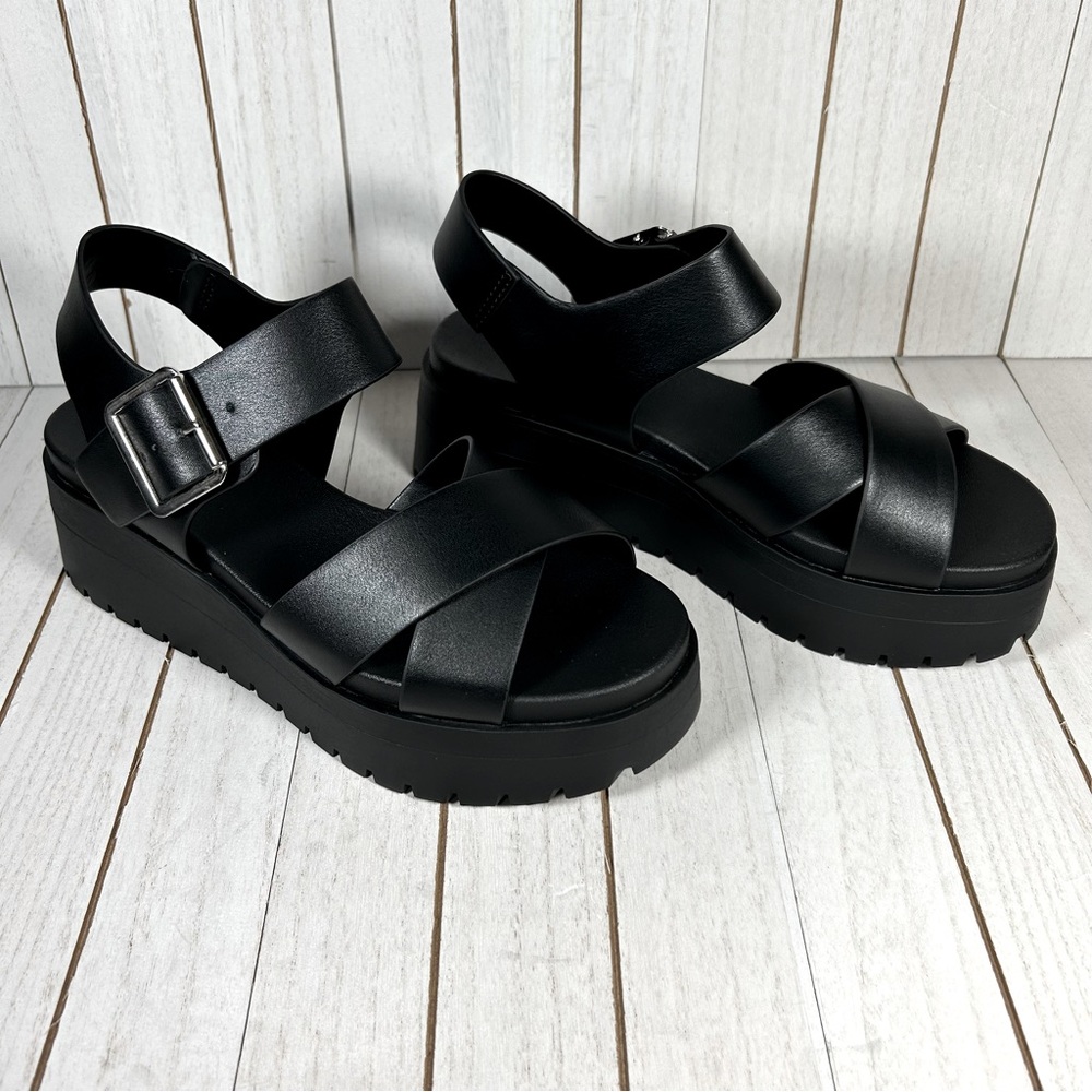 Soda Alyssa Black Platform Sandals